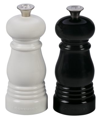 Le Creuset, Petite Salt and Pepper Mill Set, 5 inches x 2 inches